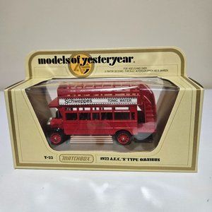 Matchbox Models of Yesteryear 1922 A.E.C "S" Type Omnibus